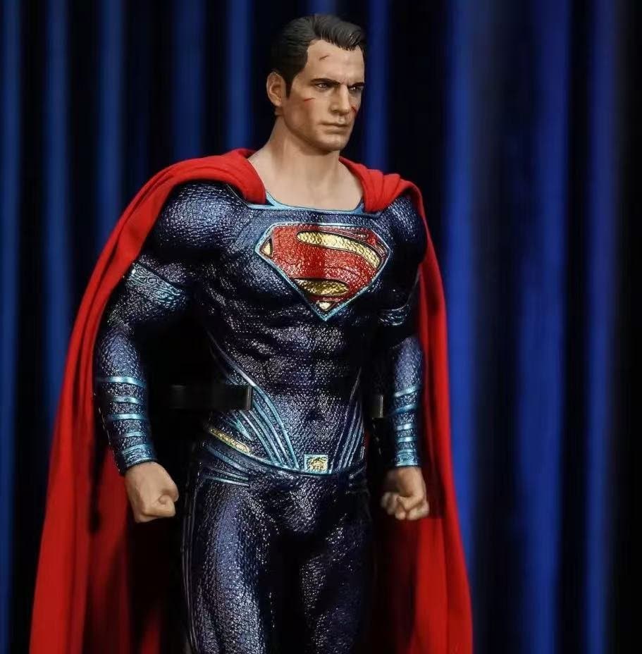 Crazy Toys Superman 1/6 Scale ( Batman vs Superman Battle Damaged Fig) 3