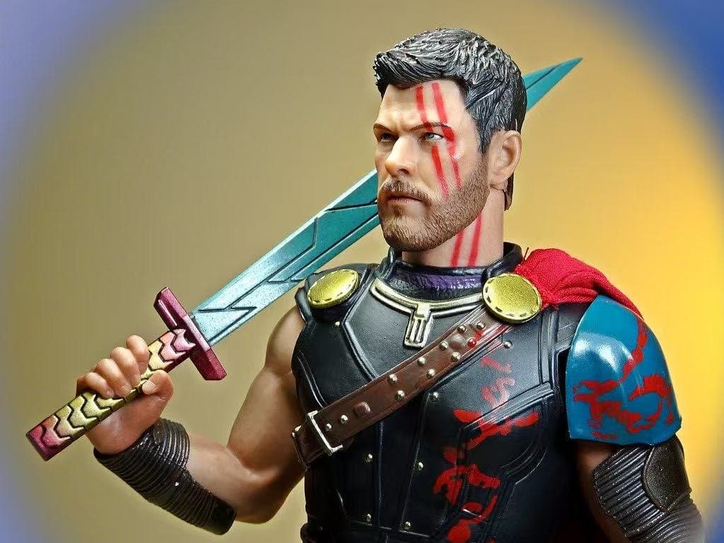 Crazy Toys Thor Ragnarok 1/6 Scale 3