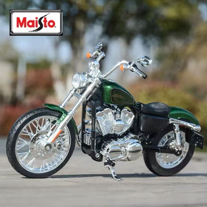 Harley Davidson 2013 XL 1200V Seventy Two 1:12 Maisto 5