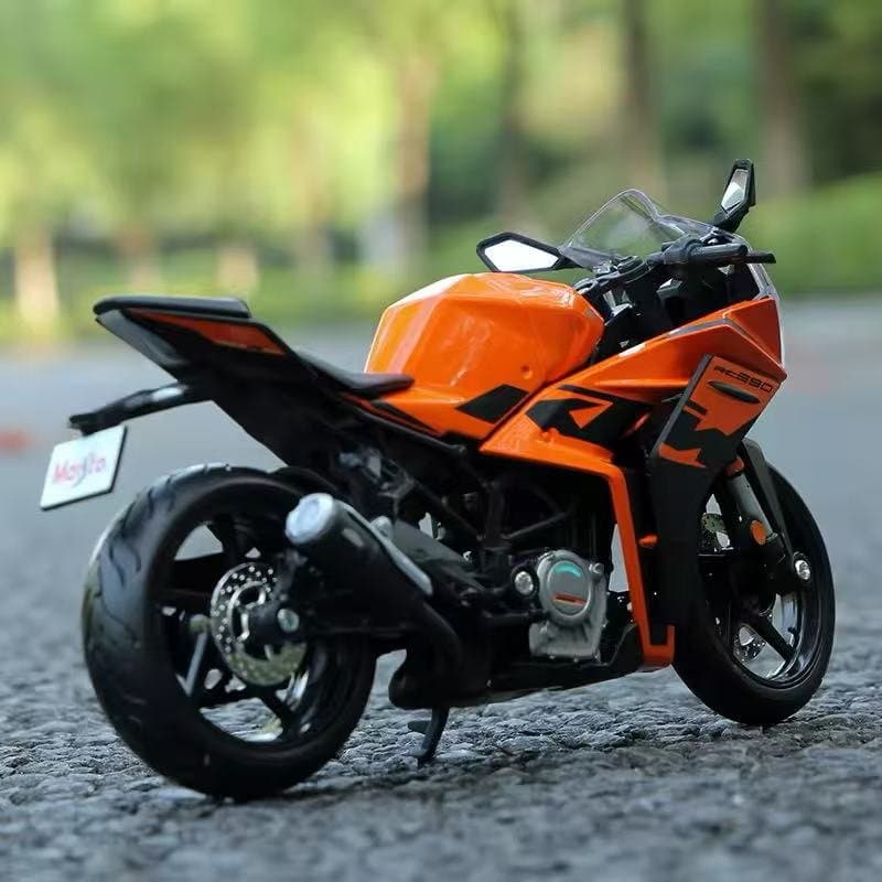 KTM RC 390 1:12 Maisto 4